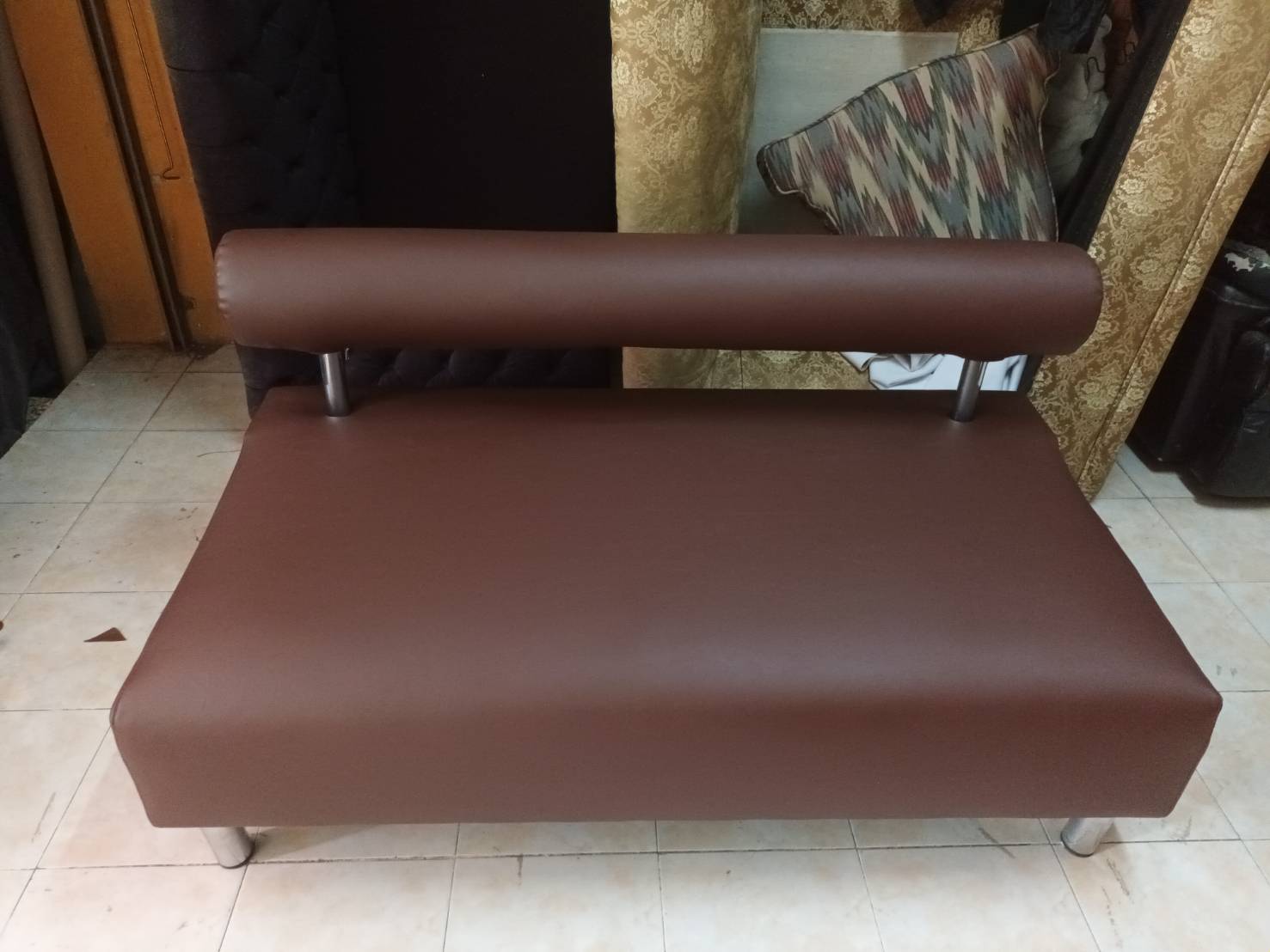 14 - https://อภิชาติเฟอร์นิเจอร์.com | อภิชาติเฟอร์นิเจอร์ บริการซ่อมโซฟาและหุ้มเบาะทุกชนิดครบวงจร โดยช่างฝีมือผู้ชำนาญ ใช้วัสดุคุณภาพ ราคากันเอง พร้อมรับประกันผลงาน และบริการรับ-ส่งฟรีถึงบ้านในกรุงเทพฯ และปริมณฑล