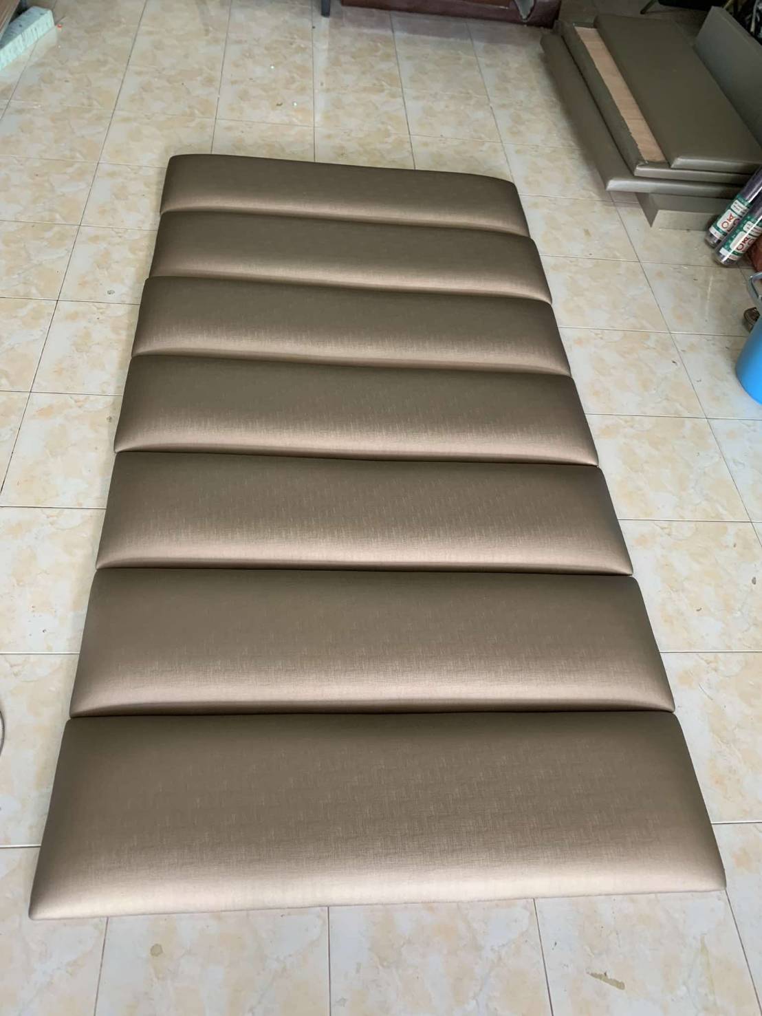 27 - https://อภิชาติเฟอร์นิเจอร์.com | อภิชาติเฟอร์นิเจอร์ บริการซ่อมโซฟาและหุ้มเบาะทุกชนิดครบวงจร โดยช่างฝีมือผู้ชำนาญ ใช้วัสดุคุณภาพ ราคากันเอง พร้อมรับประกันผลงาน และบริการรับ-ส่งฟรีถึงบ้านในกรุงเทพฯ และปริมณฑล