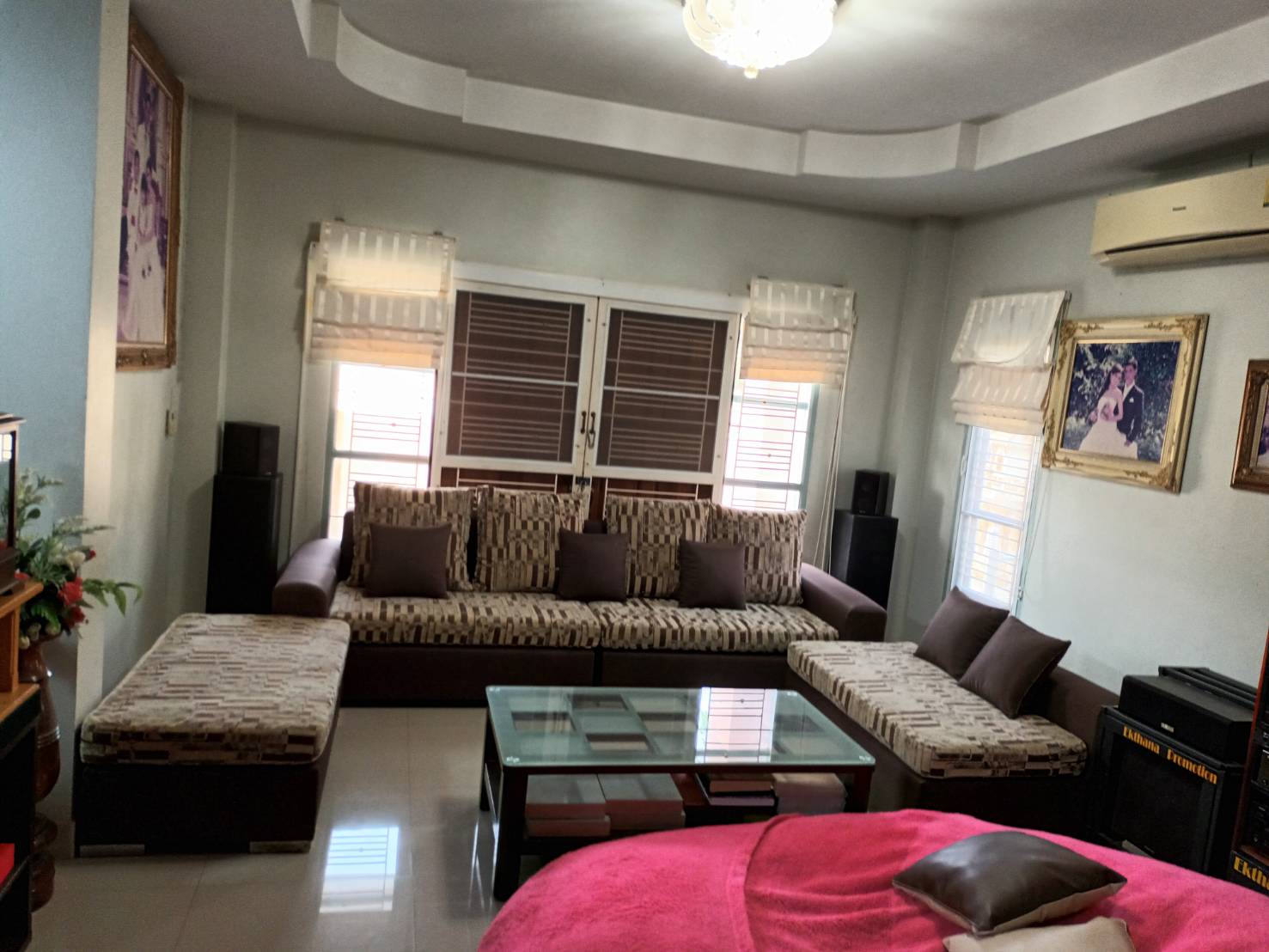 9 - https://อภิชาติเฟอร์นิเจอร์.com | อภิชาติเฟอร์นิเจอร์ บริการซ่อมโซฟาและหุ้มเบาะทุกชนิดครบวงจร โดยช่างฝีมือผู้ชำนาญ ใช้วัสดุคุณภาพ ราคากันเอง พร้อมรับประกันผลงาน และบริการรับ-ส่งฟรีถึงบ้านในกรุงเทพฯ และปริมณฑล